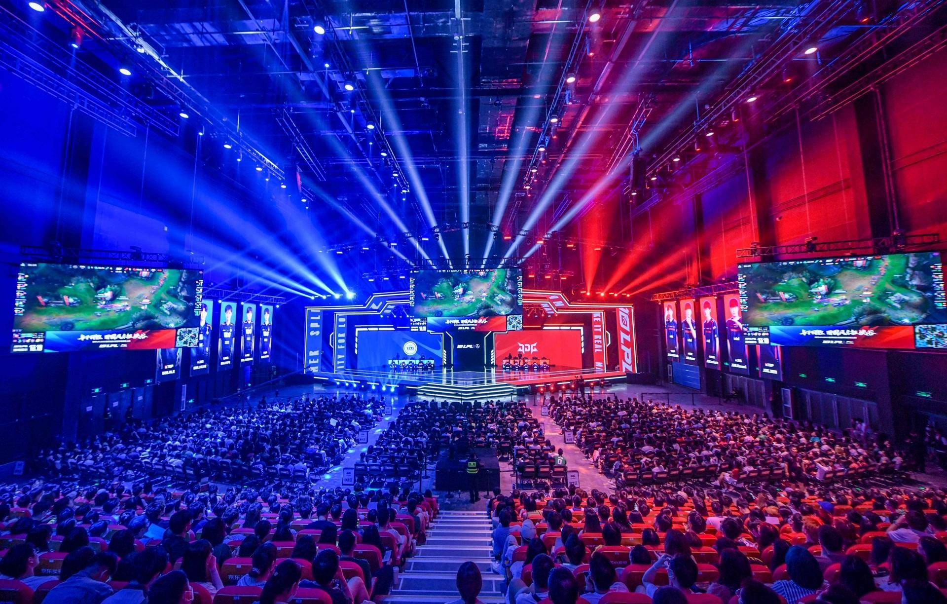 而决赛时更 而决赛时更