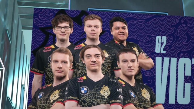 意外的碰撞 意外的碰撞